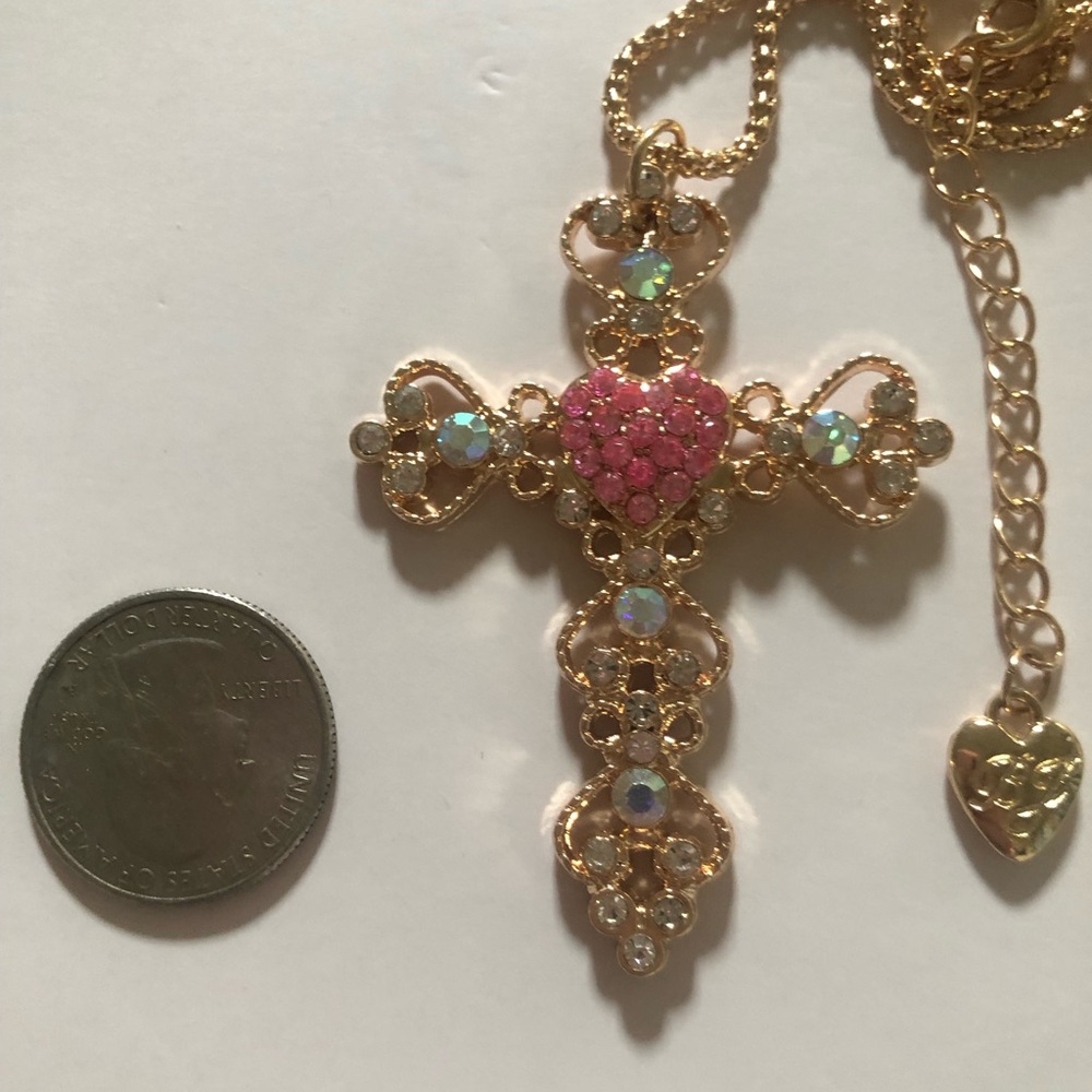NWT Betsey Johnson Gold-Tone Pink Cross Pendant Necklace - Picture 3 of 6